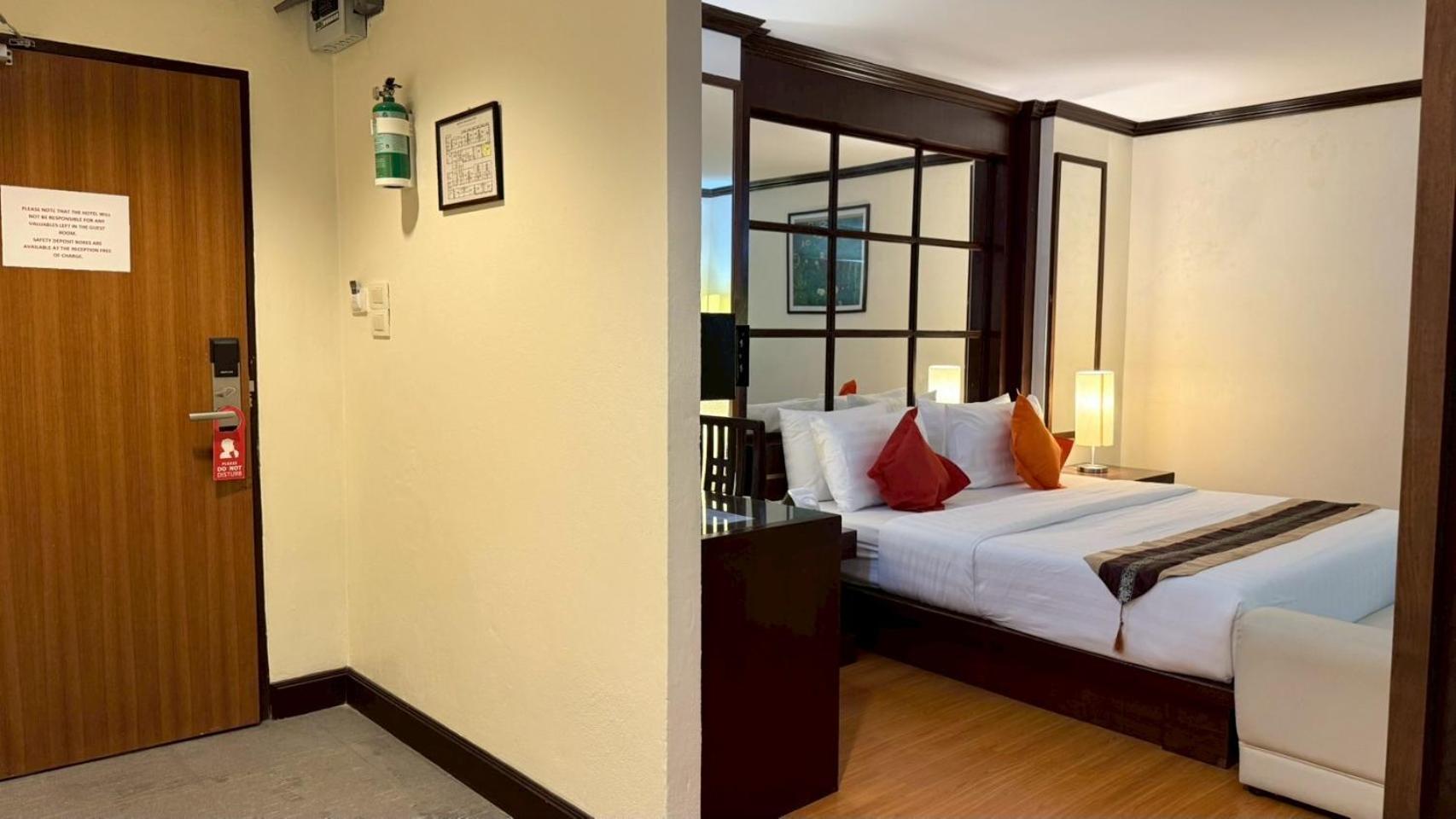 Grand Business Inn Bangkok Exterior photo
