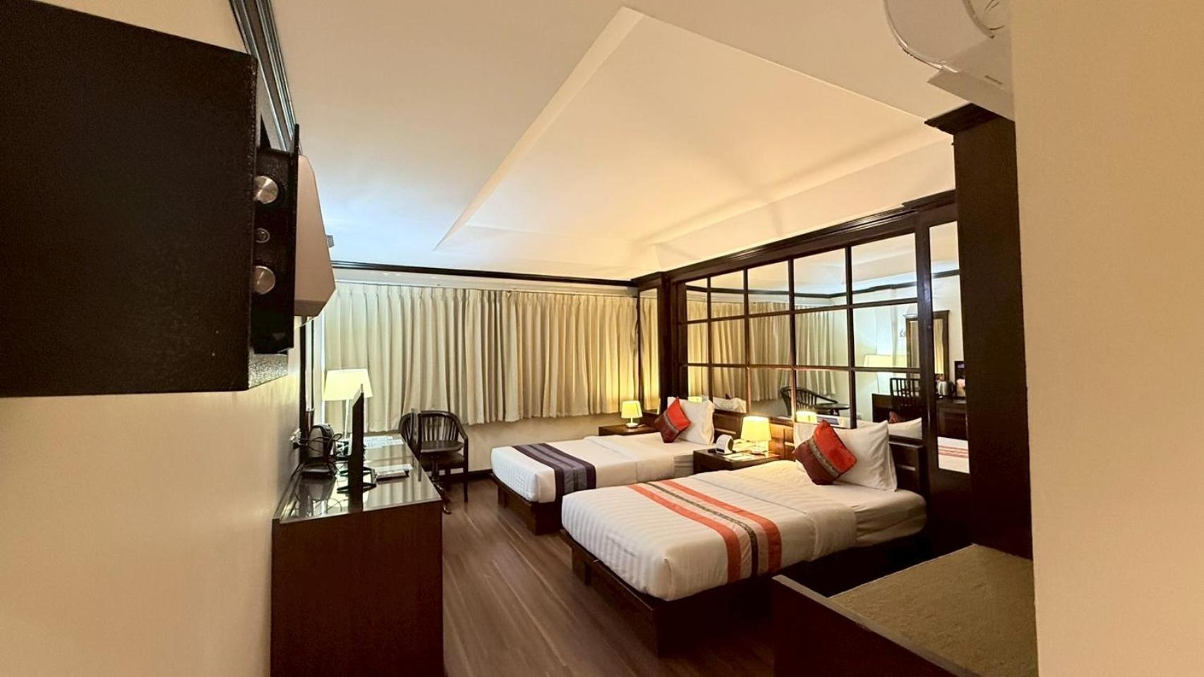 Grand Business Inn Bangkok Exterior photo