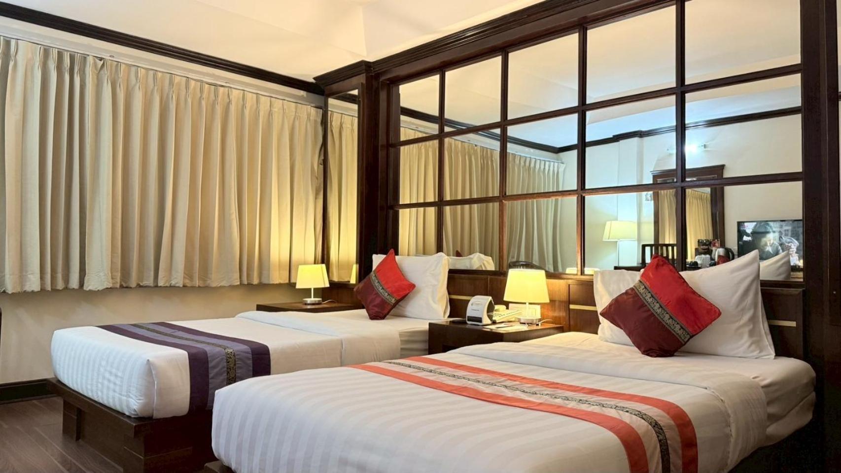 Grand Business Inn Bangkok Exterior photo