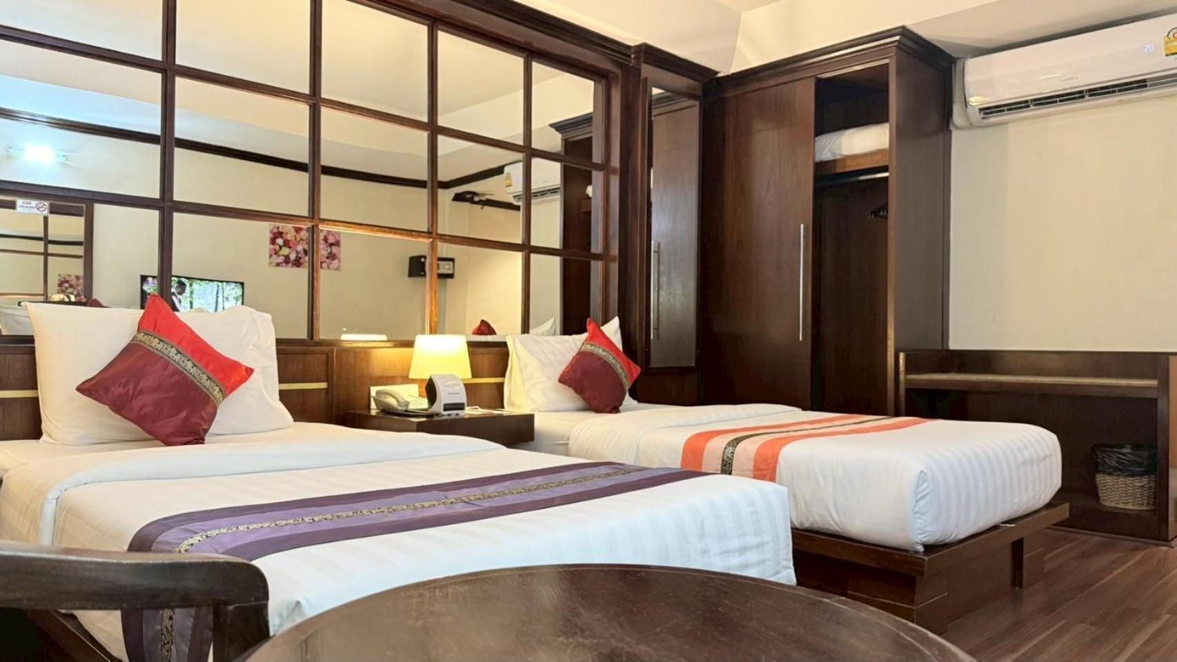 Grand Business Inn Bangkok Exterior photo