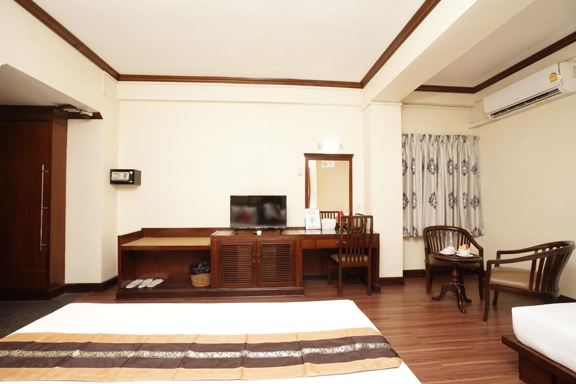 Grand Business Inn Bangkok Exterior photo
