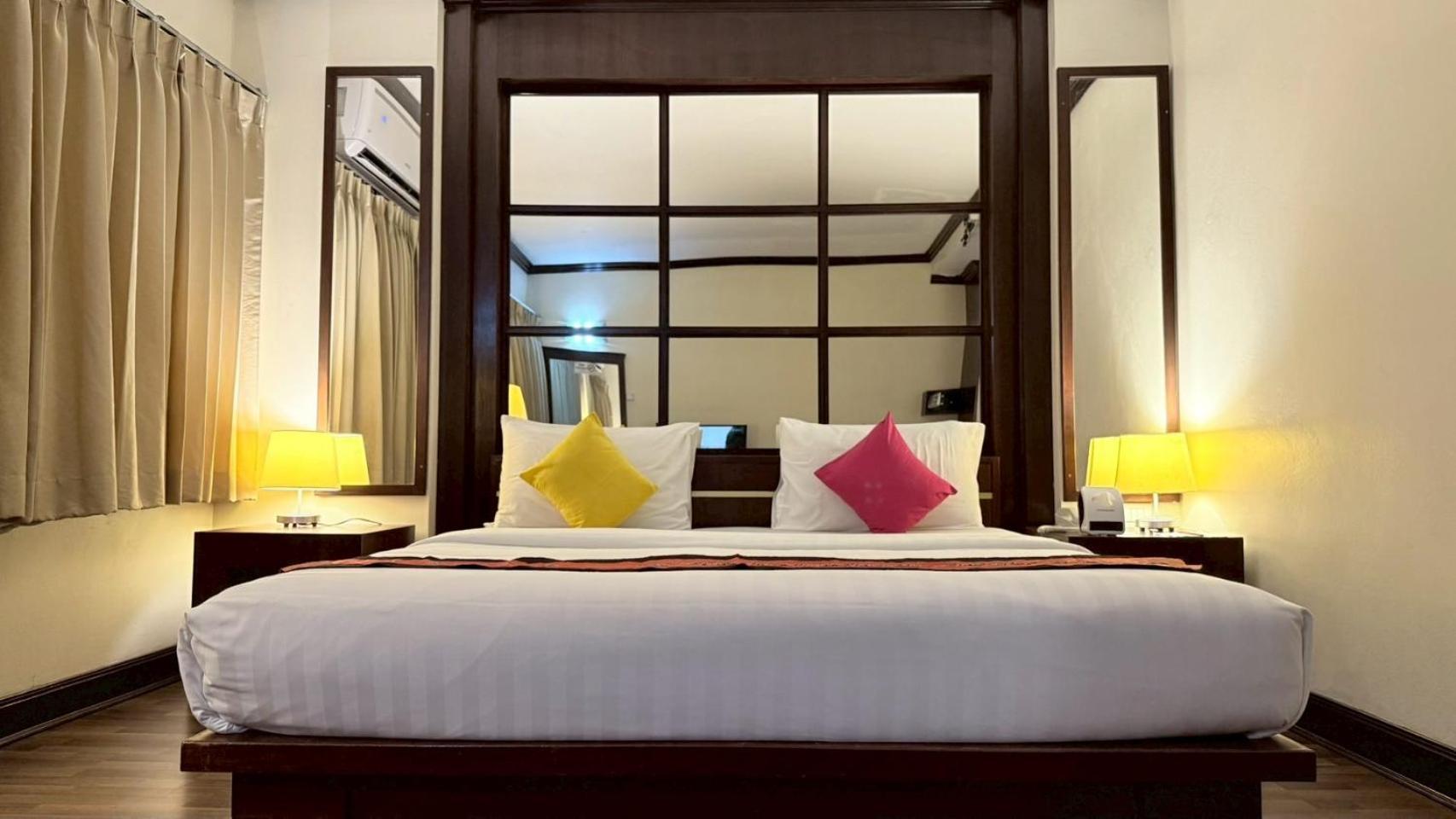 Grand Business Inn Bangkok Exterior photo