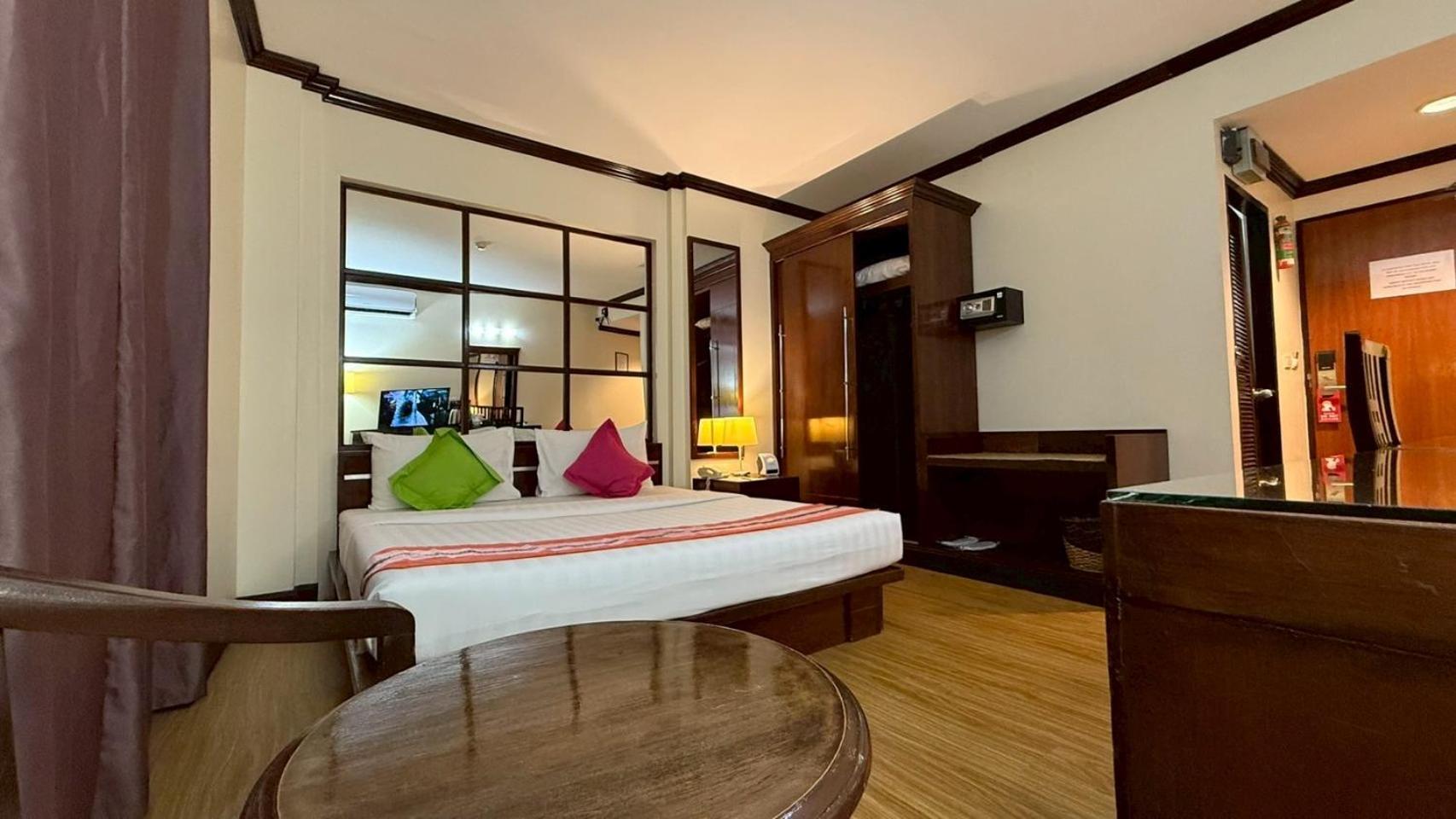 Grand Business Inn Bangkok Exterior photo