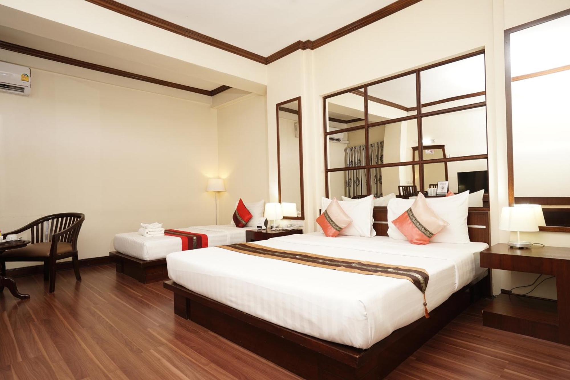 Grand Business Inn Bangkok Exterior photo