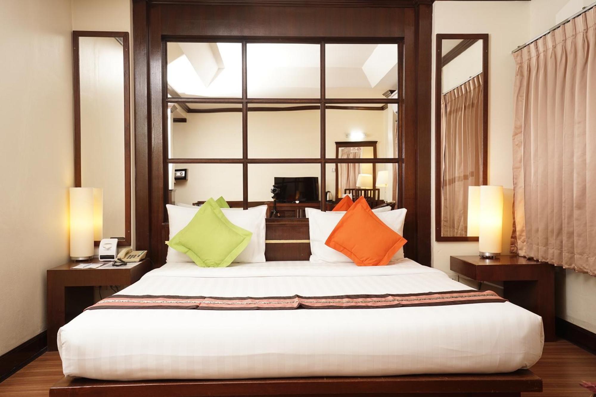 Grand Business Inn Bangkok Exterior photo
