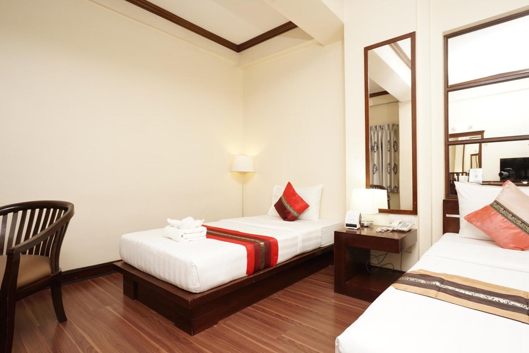 Grand Business Inn Bangkok Exterior photo